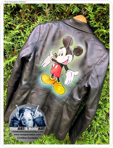 lederjacke handbemalt mit airbrush nach wunsch christine dumbsky_9091